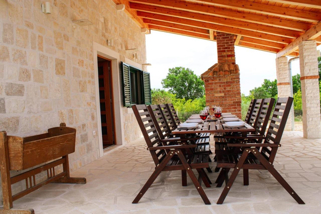 Villa Stone Pearl With Heated Swimming Pool Sveti Filip i Jakov Bagian luar foto